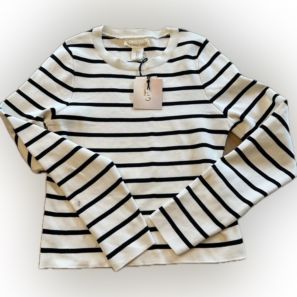 Cropped Striped Stretchy Black & Ivory Fitted Sweater Size Large